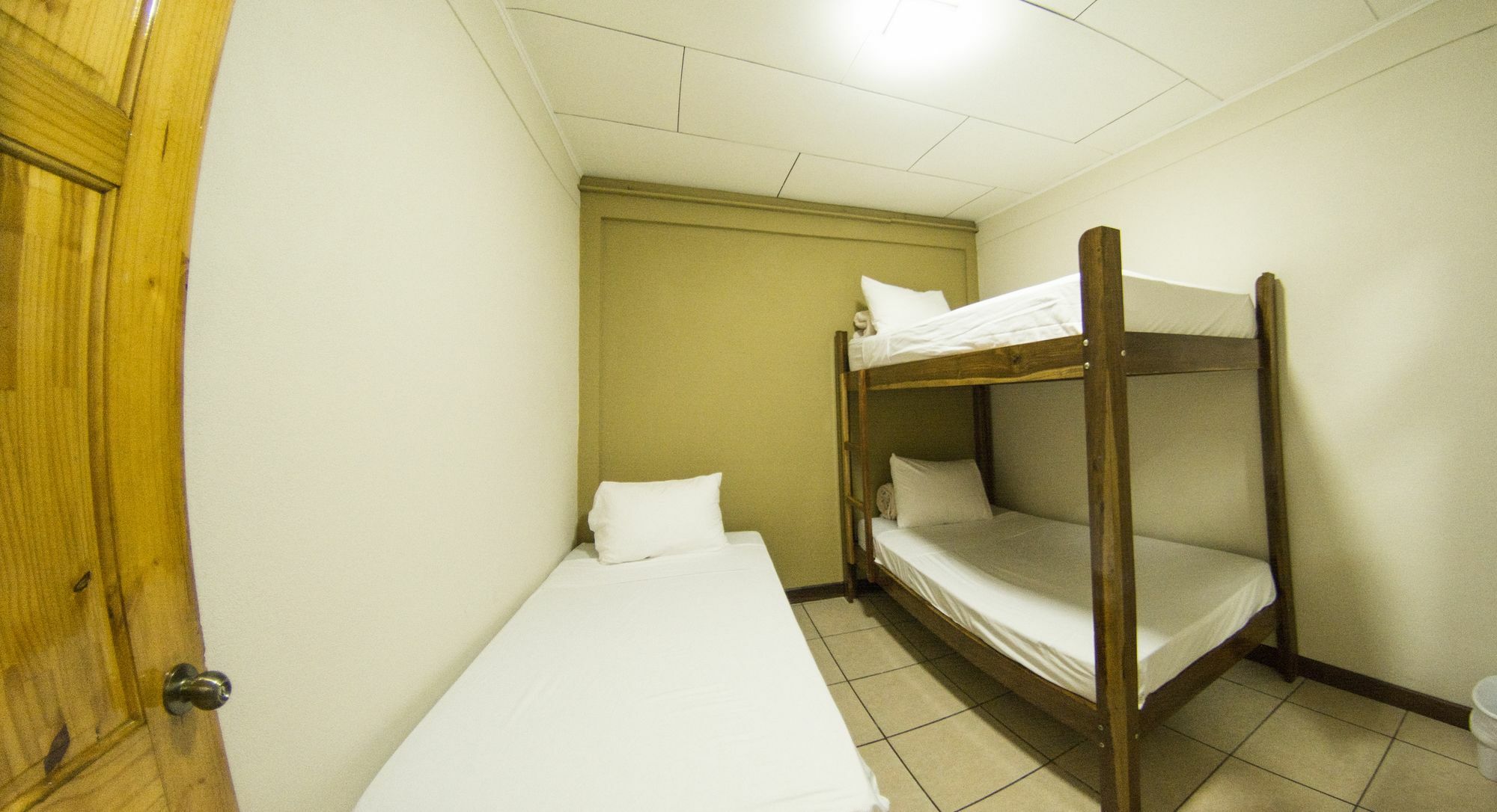 Monteverde Hostel Downtown 外观 照片