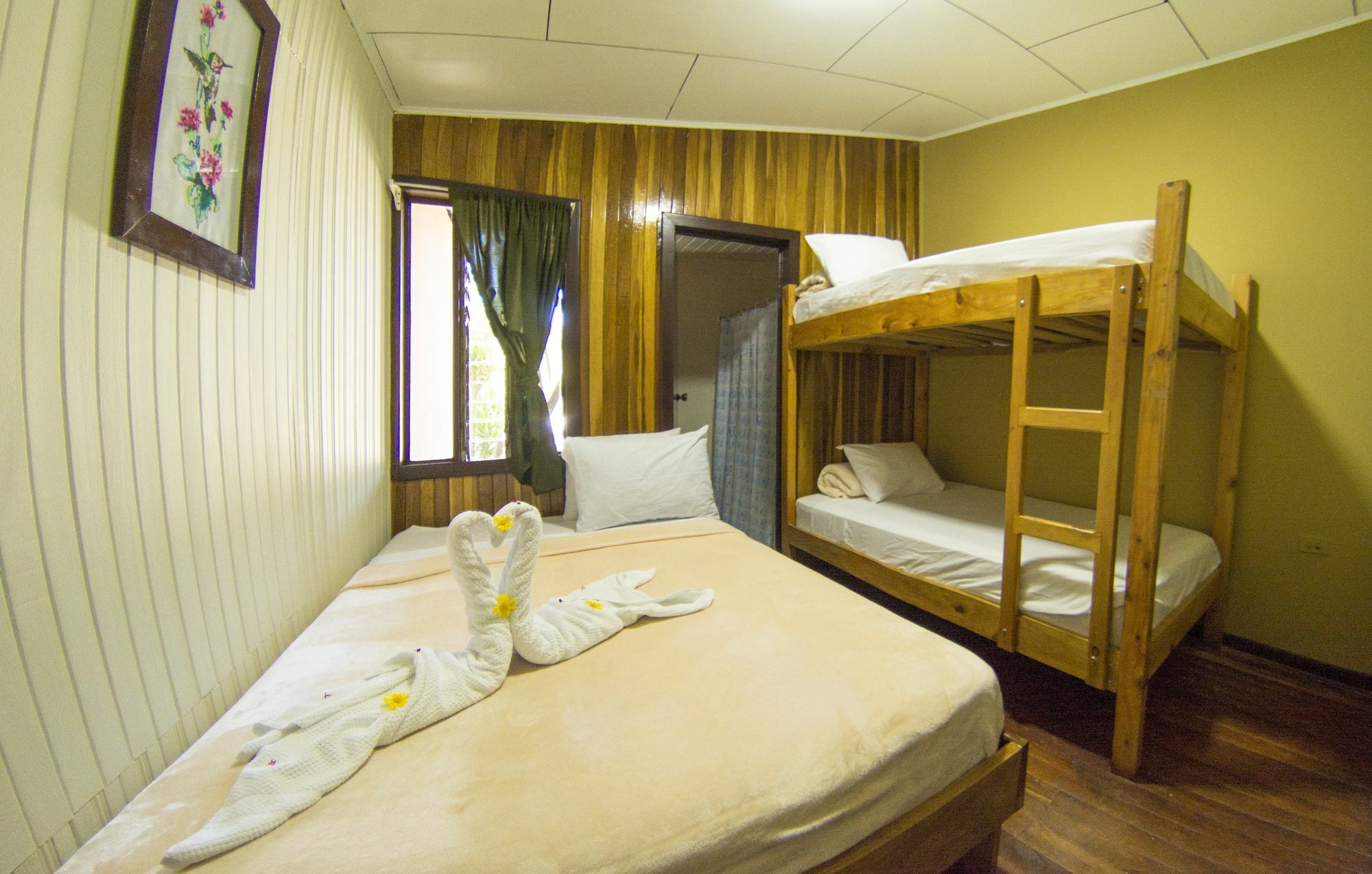Monteverde Hostel Downtown 外观 照片